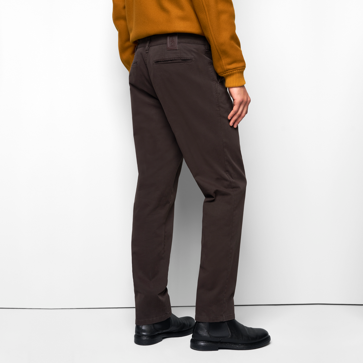 M5 All Year Modern Fit Chinos - Dark Brown