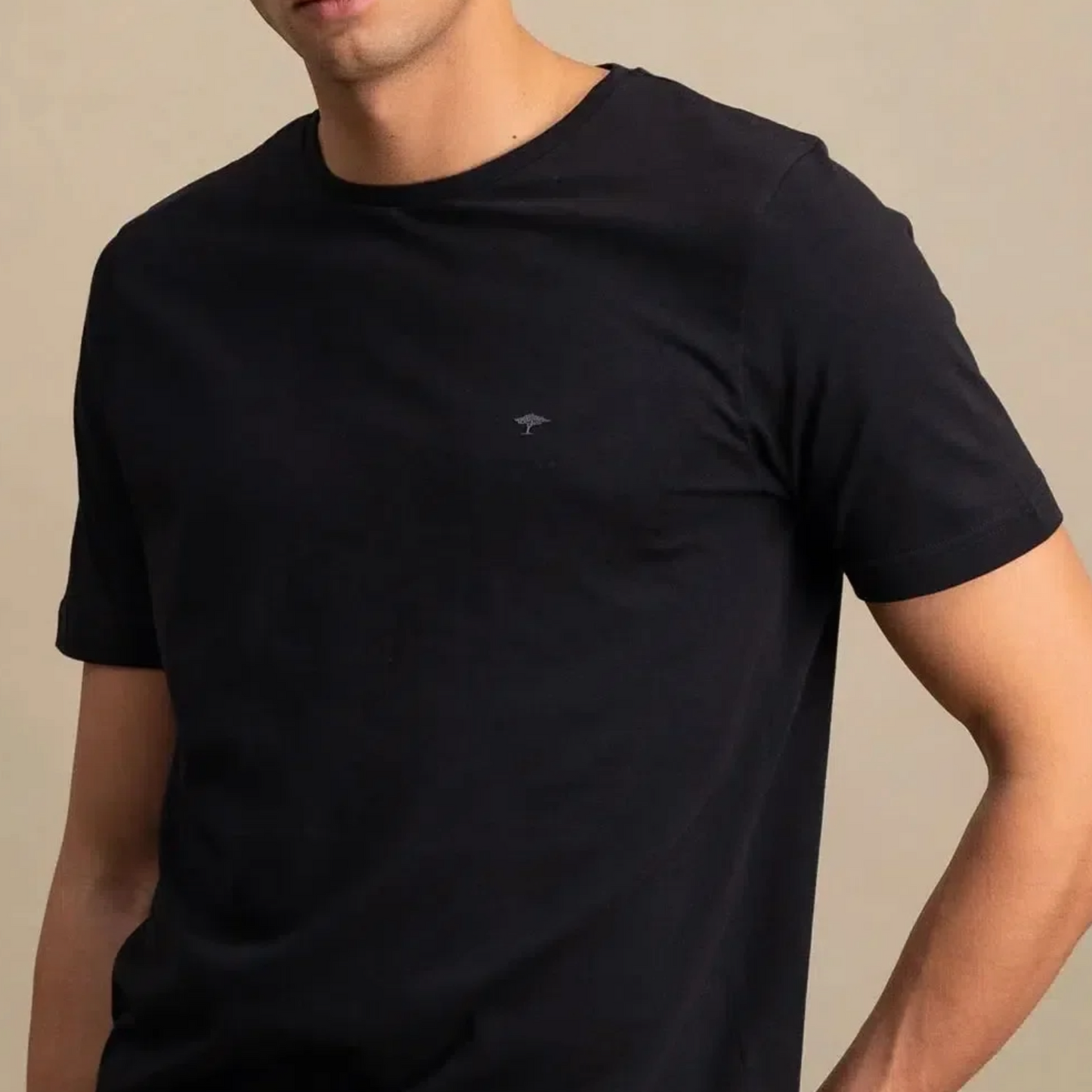 Fynch-Hatton Crew Neck T Shirt - Black