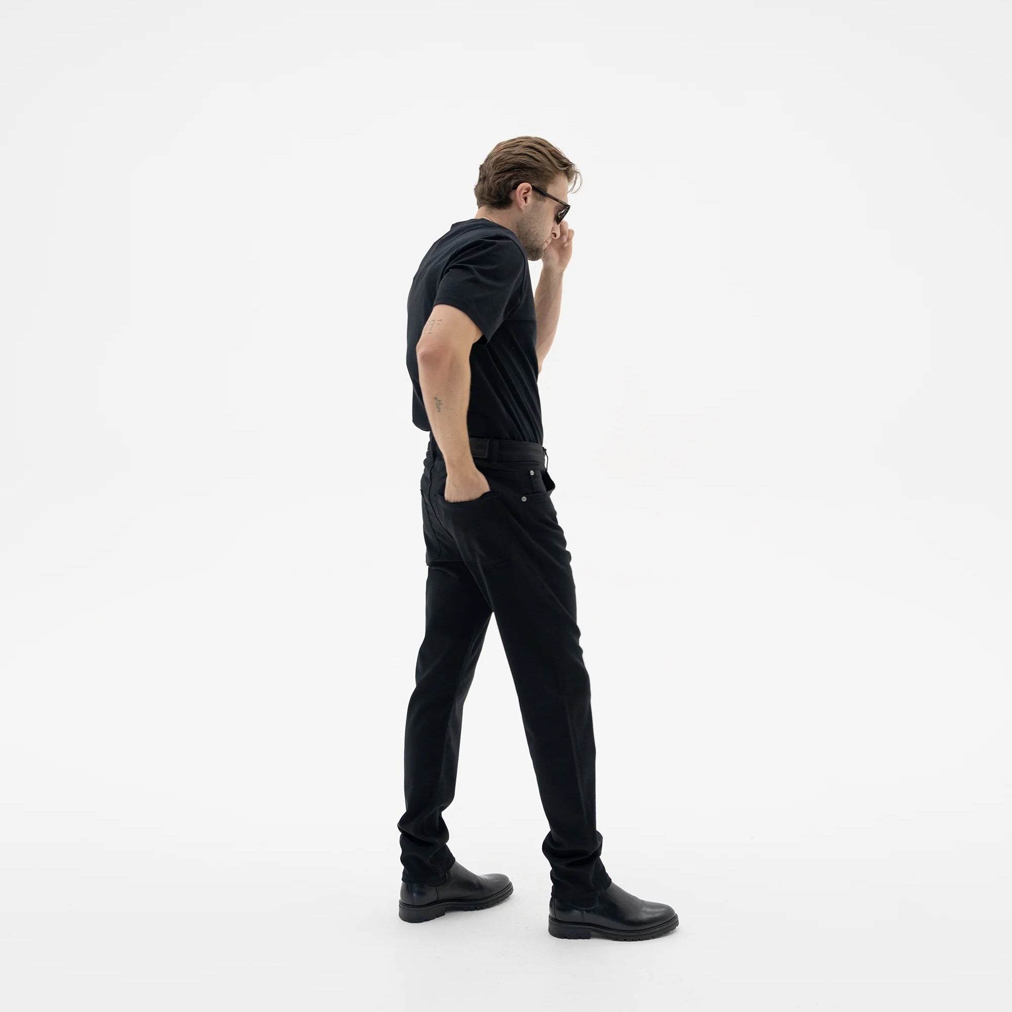 Vingt Quatre Craig Taper Fit Jeans - Stay Black