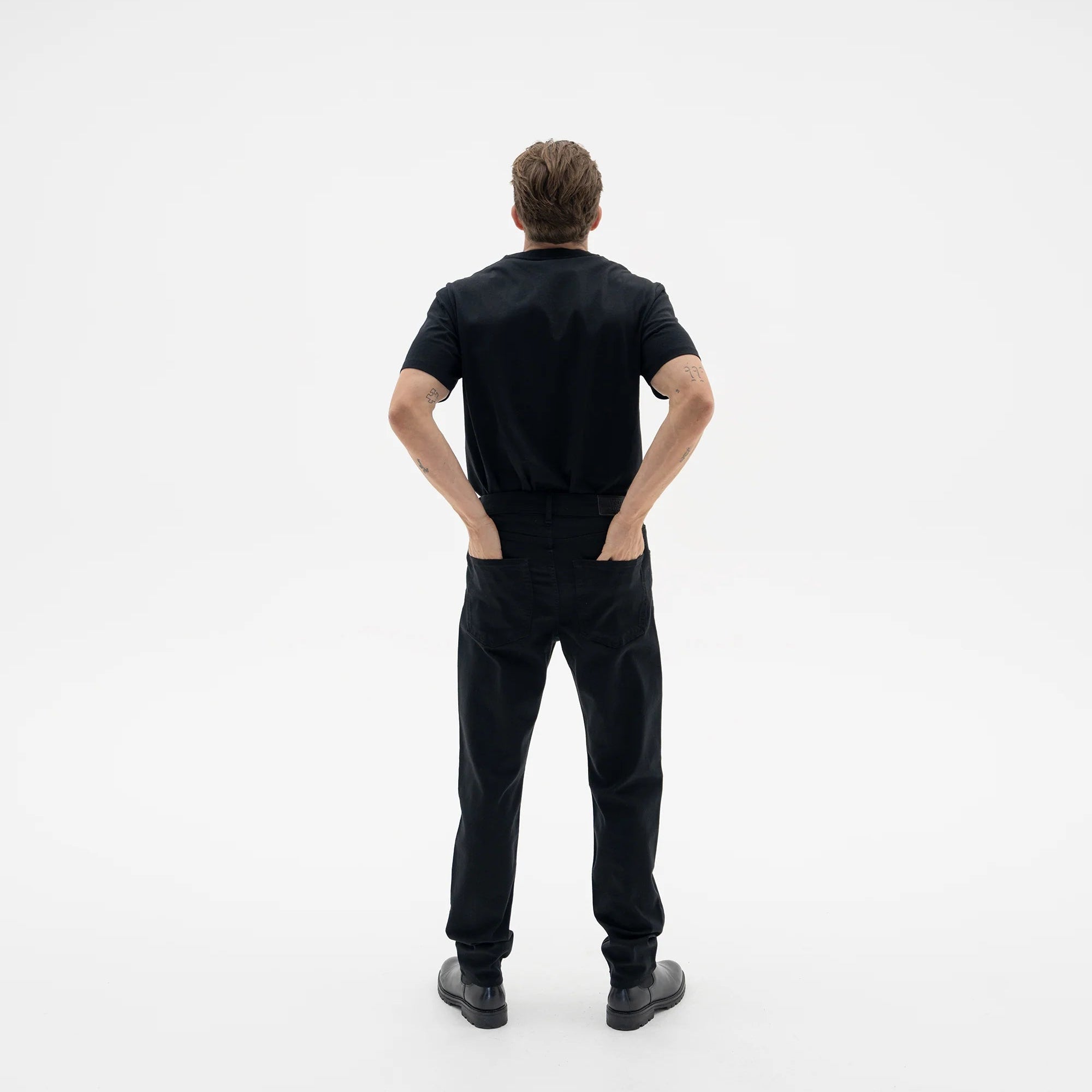 Vingt Quatre Craig Taper Fit Jeans - Stay Black