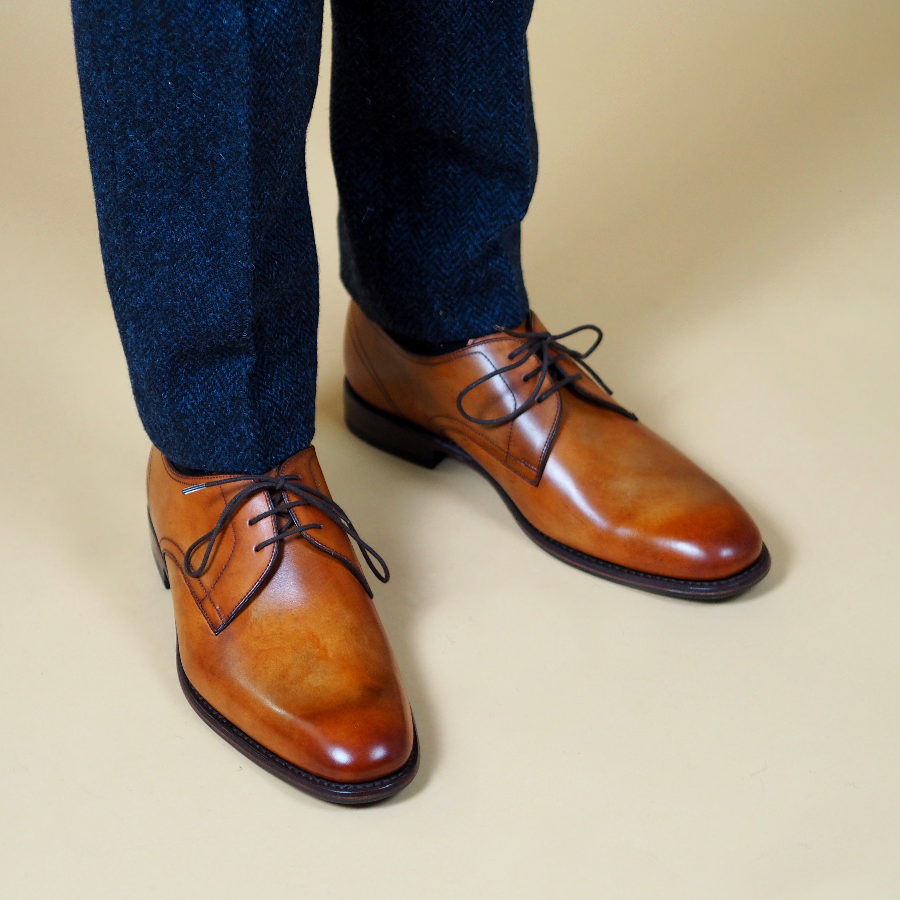 Loake Atherton Shoes - Tan Calf