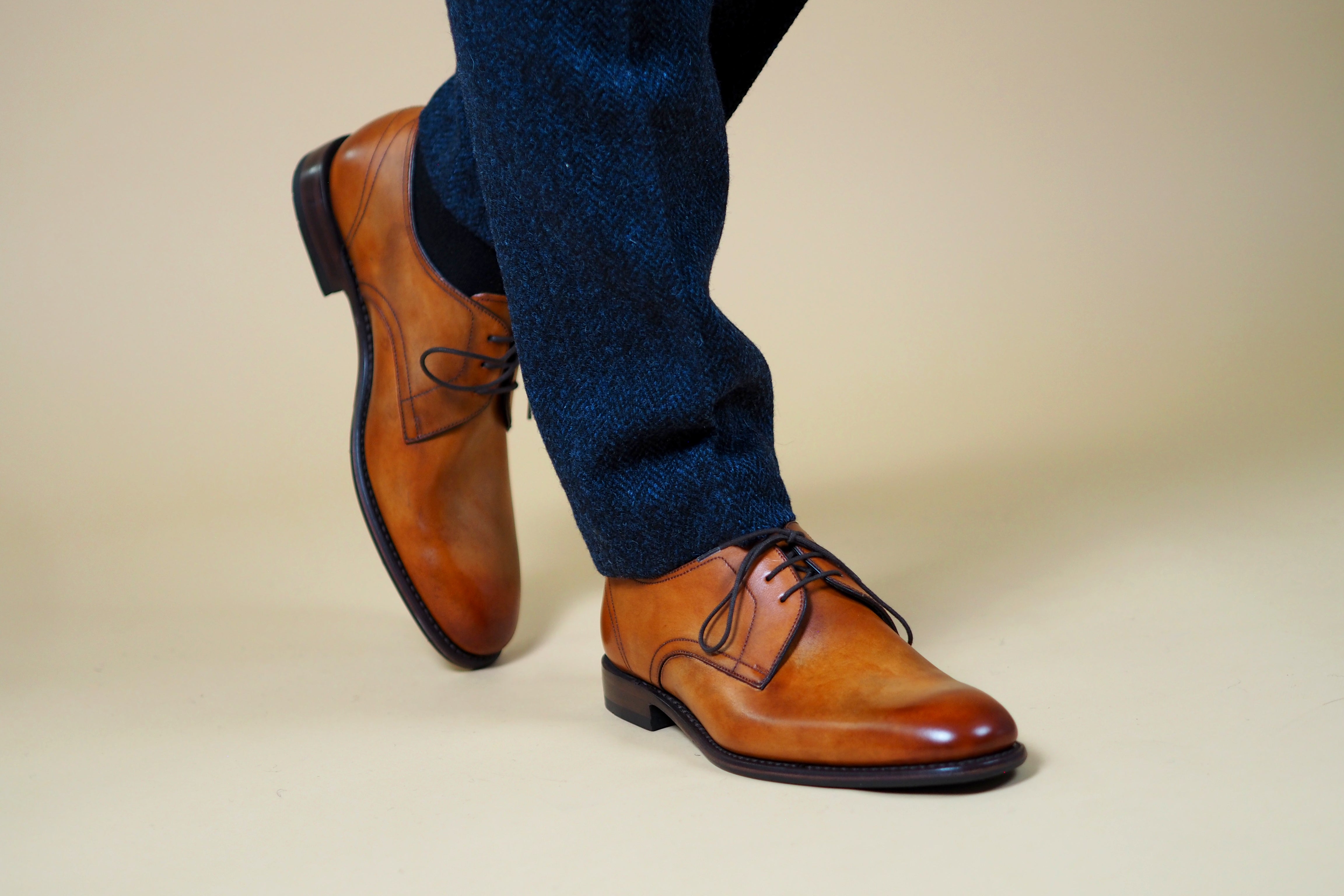 Loake Atherton Shoes - Tan Calf