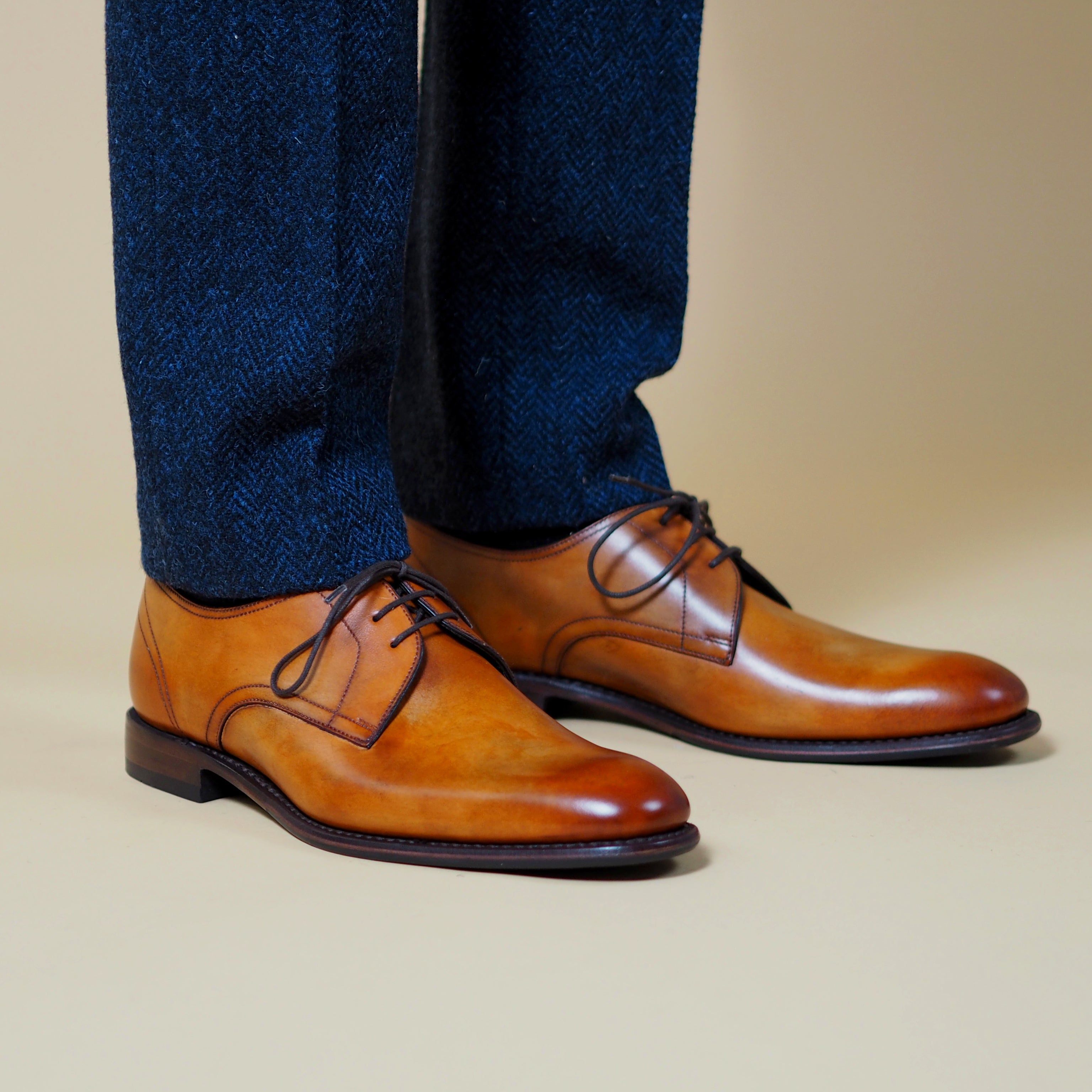 Loake Atherton Shoes - Tan Calf