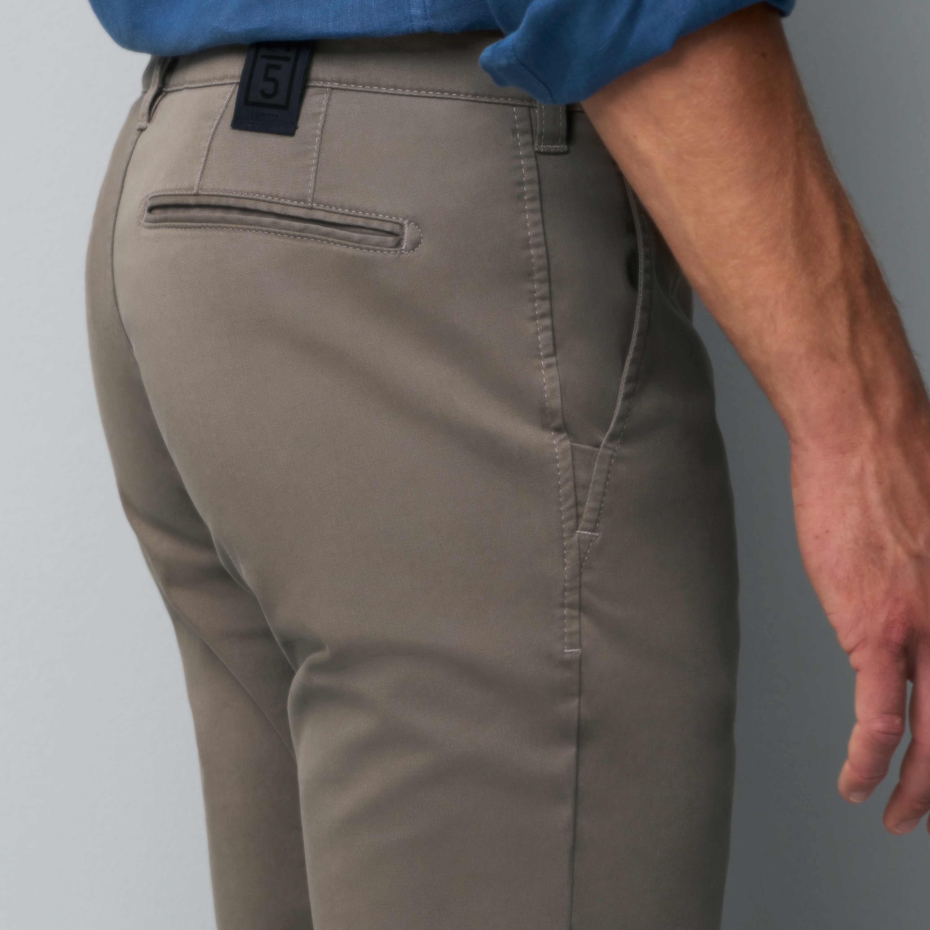 M5 by Meyer Light Twill Slim Fit Chinos - Taupe