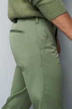 Load image into Gallery viewer, M5 by MEYER Stretch Chinos in Light Green 1-6181

