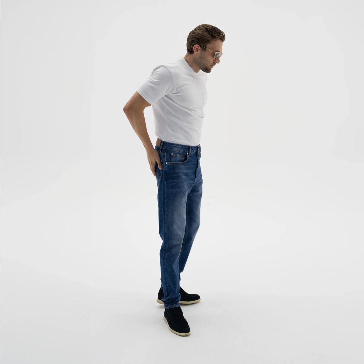 Vingt Quatre Craig Taper Fit Jeans - Mid Blue