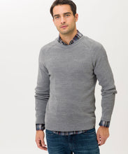 Load image into Gallery viewer, BRAX Cotton-Wool Crew Neck in Light Grey 21-2007
