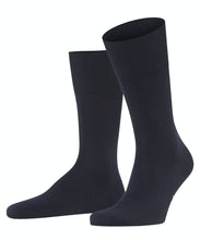 Load image into Gallery viewer, FALKE AIRPORT Socks Navy

