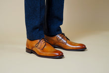 Load image into Gallery viewer, LOAKE Atherton Tan Calf Shoes
