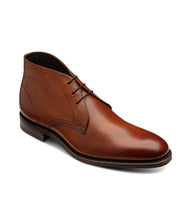 Load image into Gallery viewer, LOAKE Myers Chukka Boot Tan Calf
