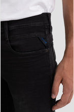 Load image into Gallery viewer, REPLAY HYPERFLEX RE-USED X-LITE Slim Fit Anbass Jeans in Black M914Y 000 661 XRB1
